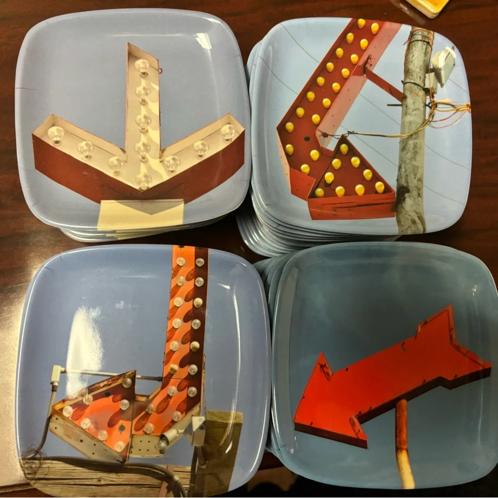 Melamine Plates - Picture 1 of 2